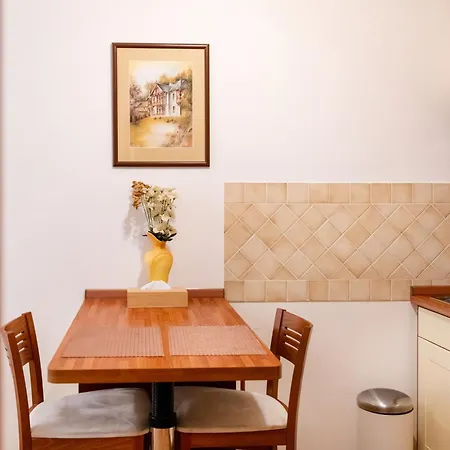 Gizela Apartament *